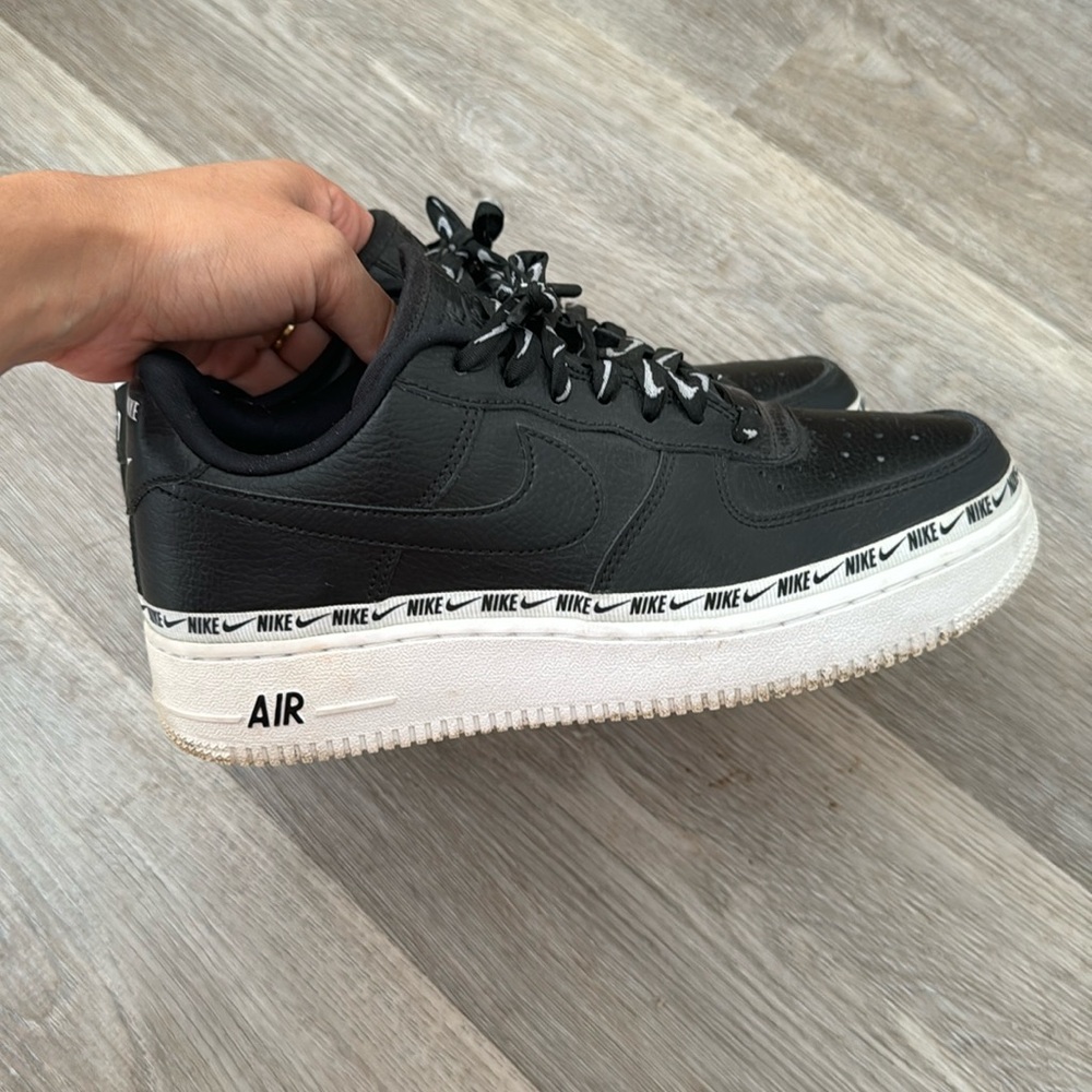 Nike Air Force 1 platform black